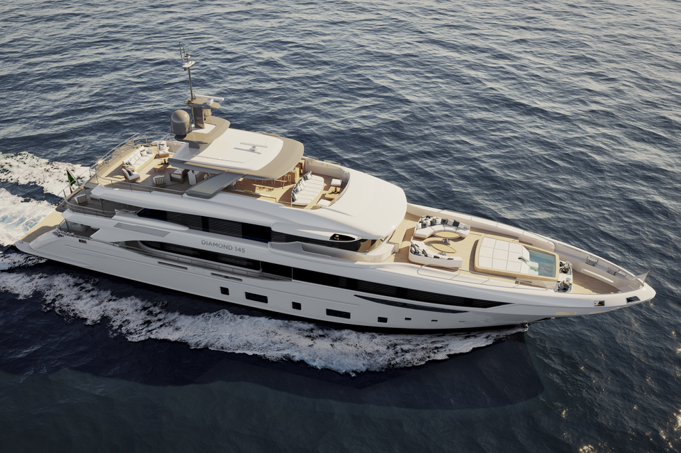 贝尼蒂（Benetti）Diamond145私人游艇价格范围为30,000,000美元-50,000,000美元