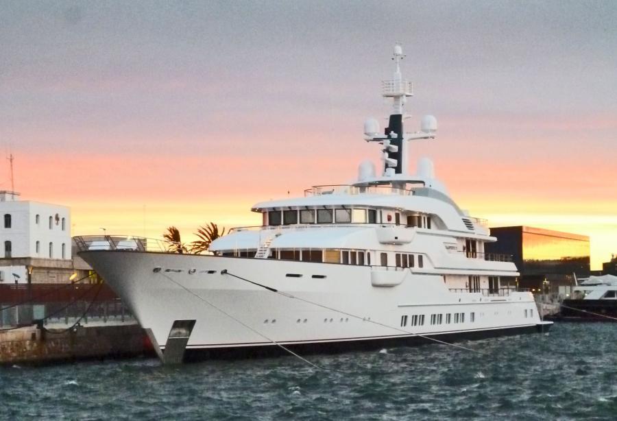 斐帝星（Feadship）50m "Hampshire II"游艇