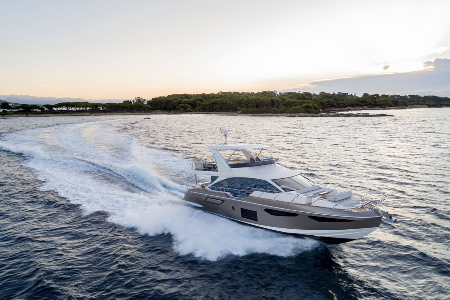 Azimut FLY 60-D13-900