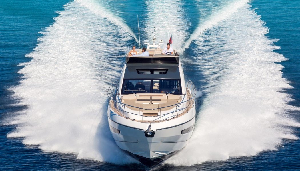 菲尔兰（Fairline）Squadron53飞桥游艇