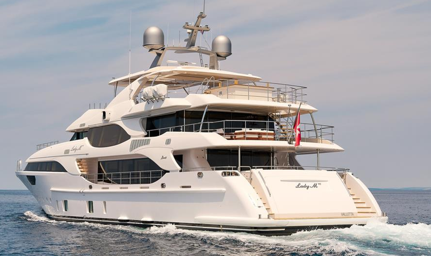 二手游艇交易网的贝尼蒂（Benetti）Crystal140游艇二手价格1490万欧元