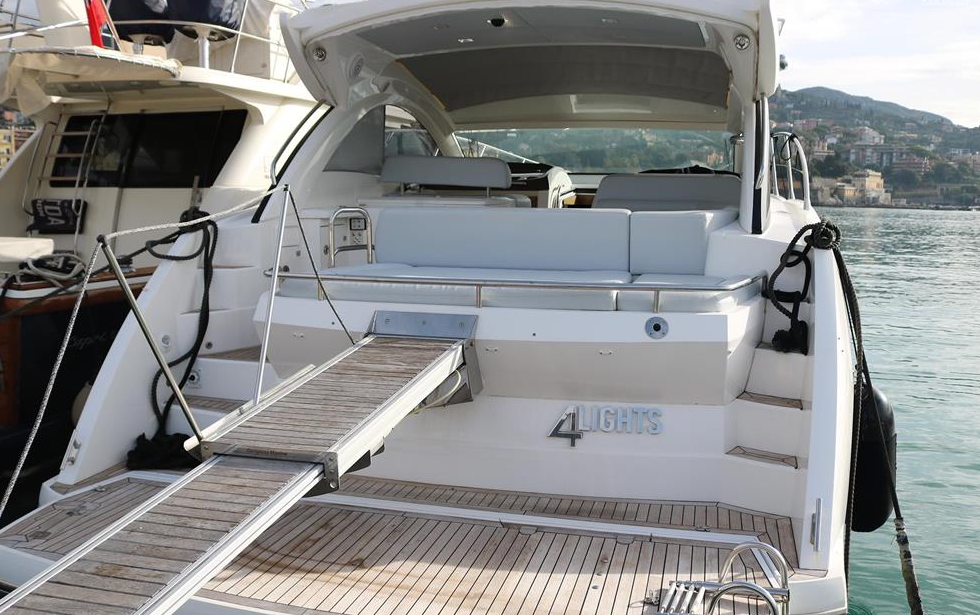 ​​​​​​​圣汐（Sunseeker）Portofino40二手游艇价格43万欧元