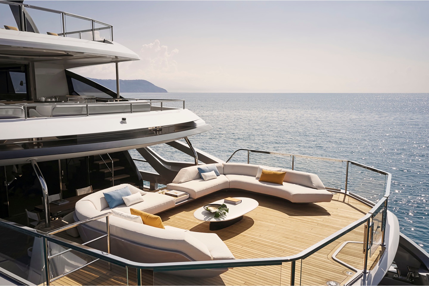 Azimut Grande TRIDECK-MTU-2400