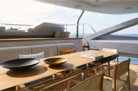 Azimut Grande TRIDECK-MTU-2400