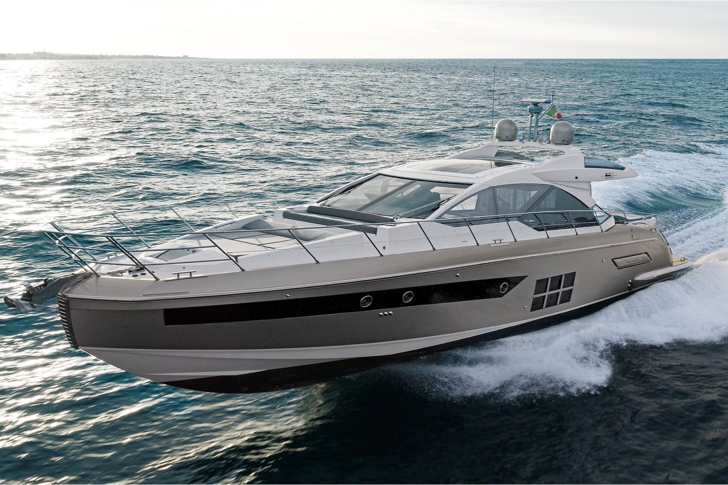 Azimut Grande S6-IPS-700