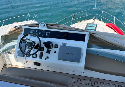 菲尔兰（Fairline）Squadron42二手游艇价格30万英镑