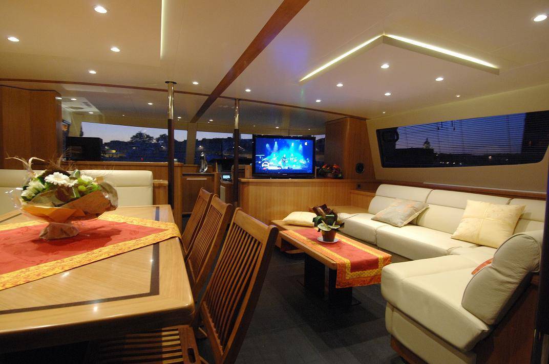 16米（55英尺）枫丹白露（Fountaine Pajot）Queensland MY55双体游艇餐厅