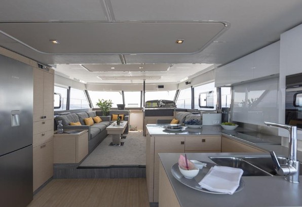 13米枫丹白露（Fountaine Pajot）MY44二手双体游艇沙龙