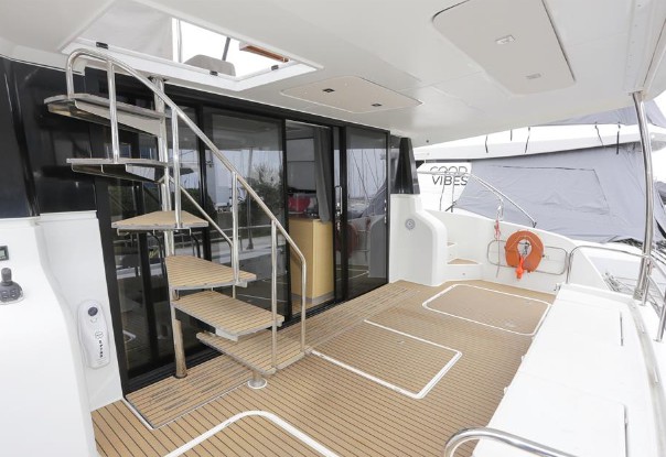 13米枫丹白露（Fountaine Pajot）MY44二手双体游艇价格84万欧元