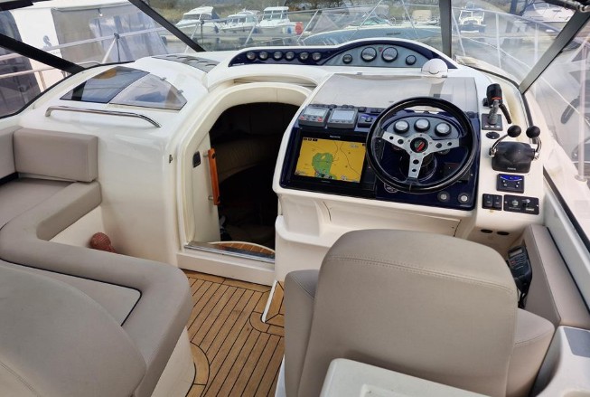 菲尔兰（Fairline）Targa40二手游艇价格为16万英镑