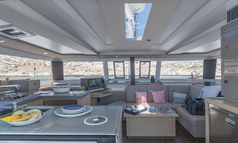 枫丹白露（Fountaine Pajot）Astrea42双体帆船沙龙