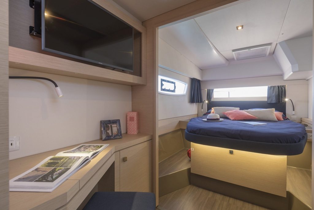 枫丹白露（Fountaine Pajot）Astrea42双体帆船卧室