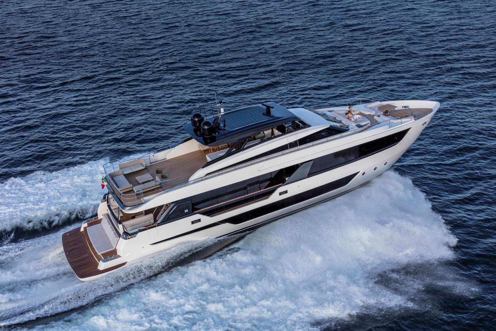 30米法拉帝（Ferretti）1000豪华大游艇价格8600万元