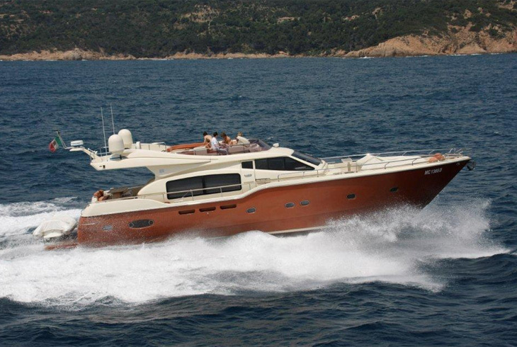 21米法拉帝（Ferretti）Altura690豪华游艇价格2200万元