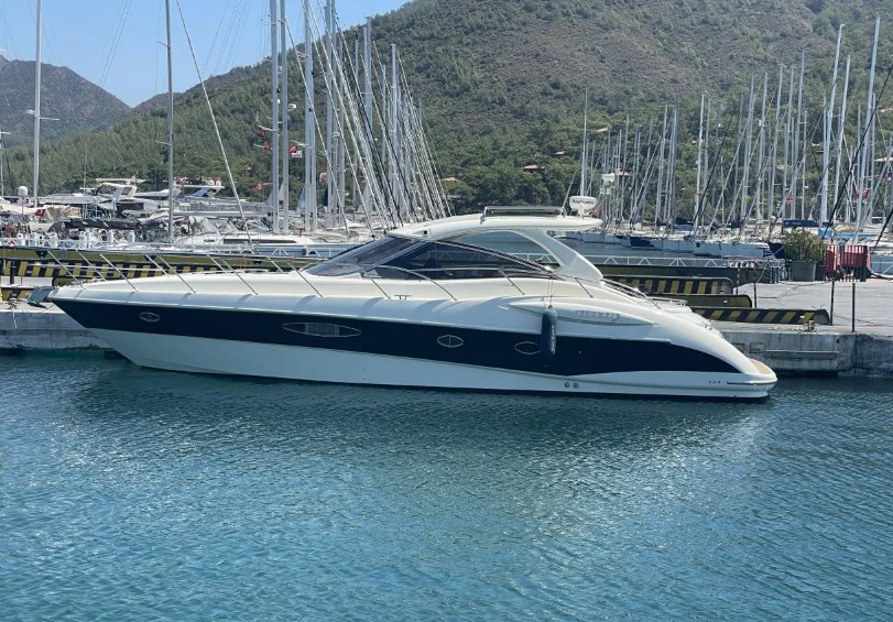 阿兹慕（Azimut）Atlantis47HT二手游艇