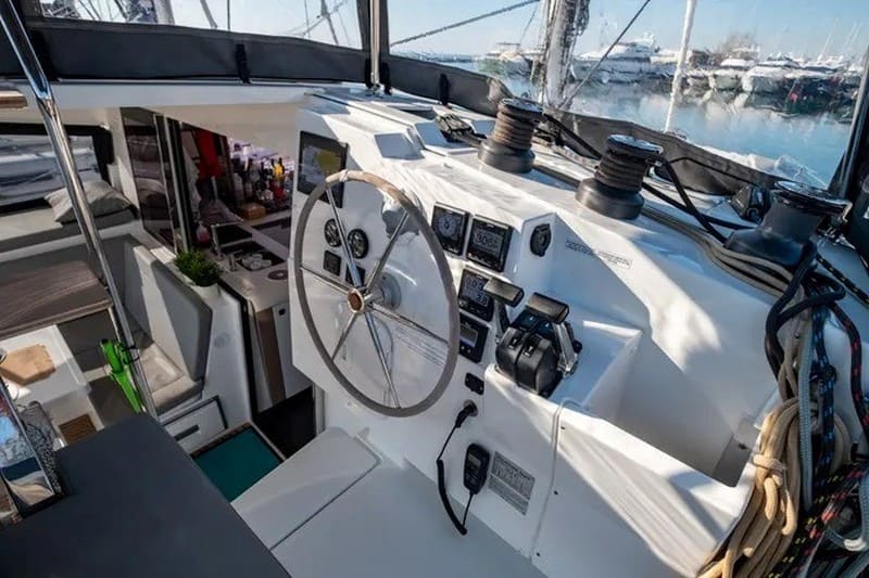 枫丹白露（Fountaine Pajot）Isla40双体帆船