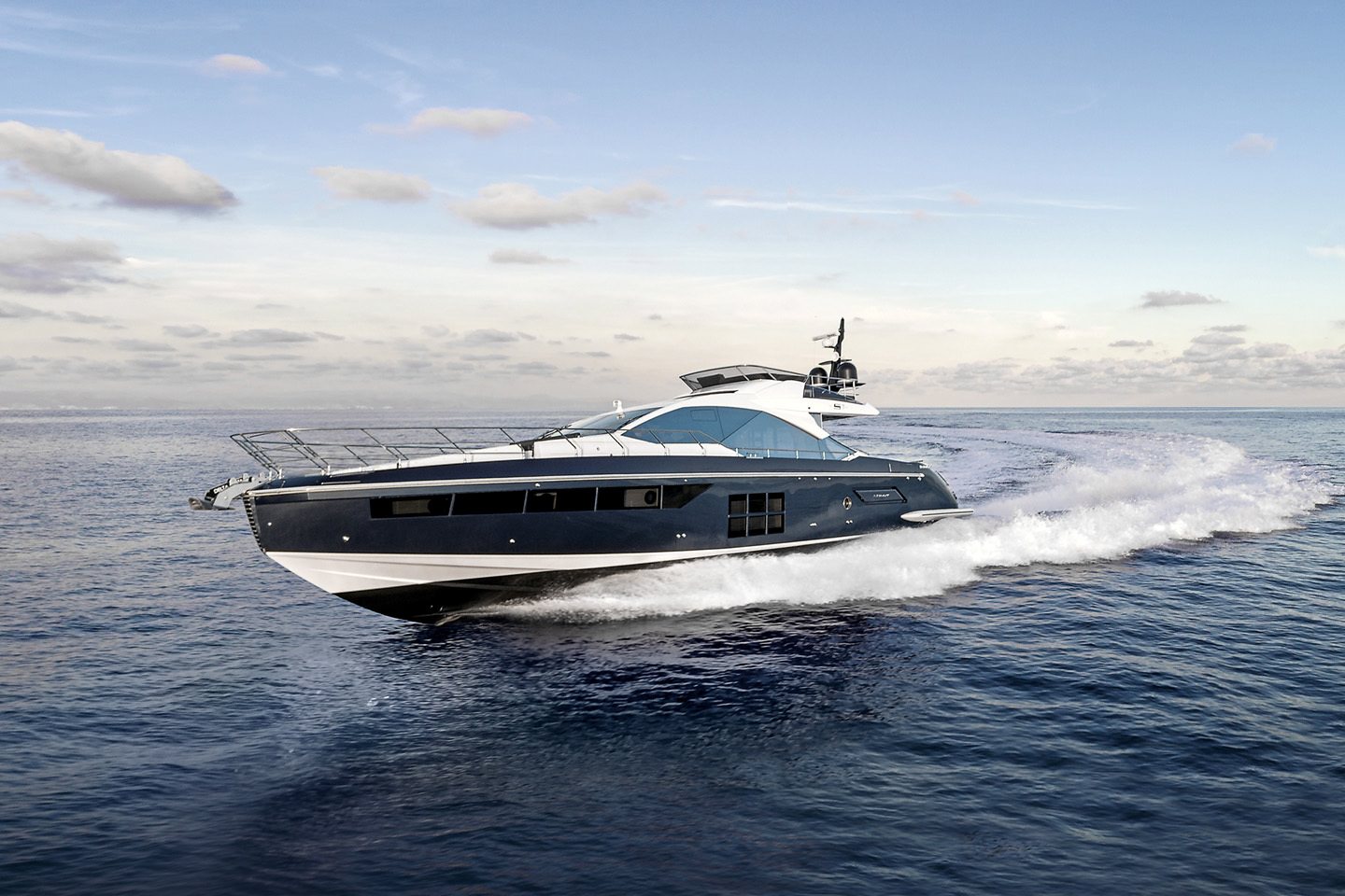 阿兹慕（Azimut）S7运动游艇