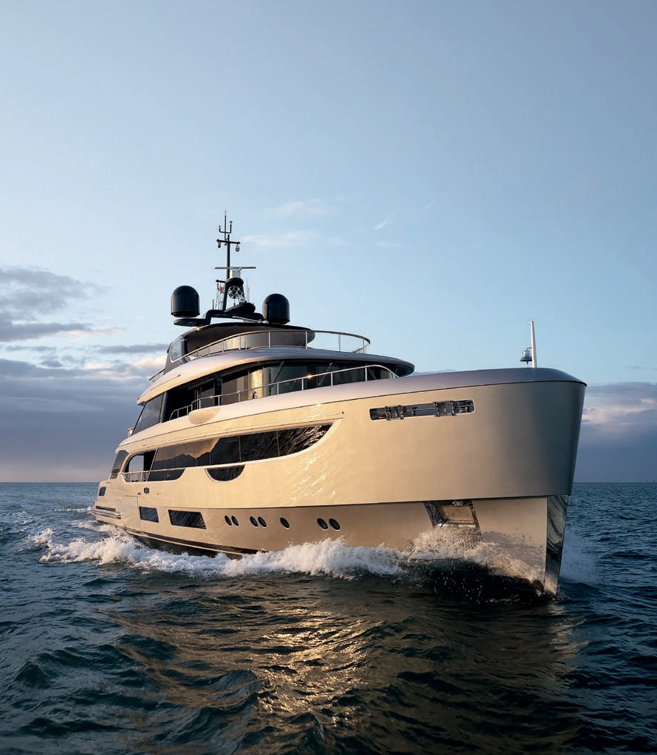 Benetti Oasis 40M