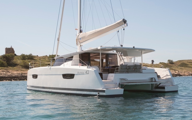 枫丹白露（Fountaine Pajot）Astrea42双体帆船