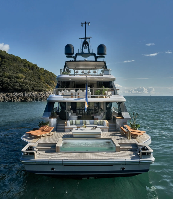 Benetti Oasis 40M