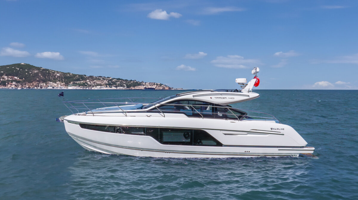 菲尔兰（Fairline）Targa40运动游艇