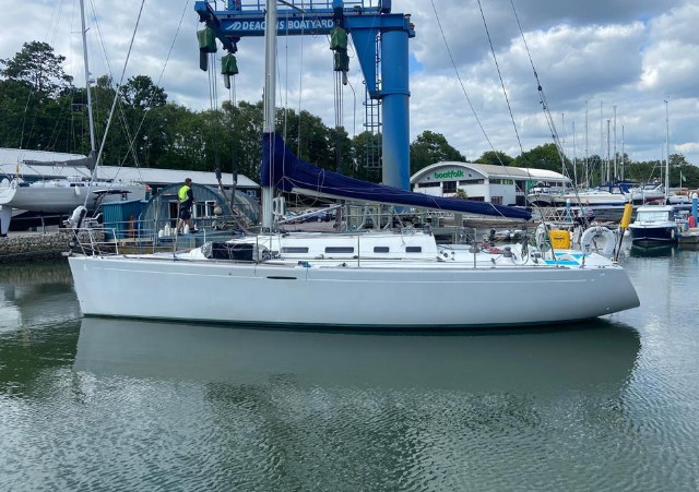 博纳多（Beneteau）锋仕40.7二手帆船