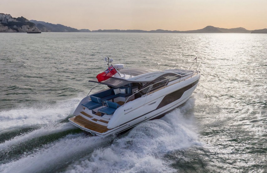 菲尔兰（Fairline）Targa40豪华运动游艇