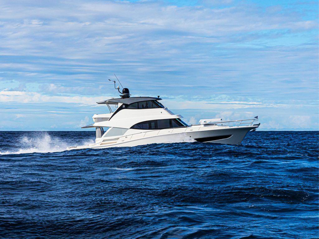 里维埃拉 64 SPORTS MOTOR YACHT