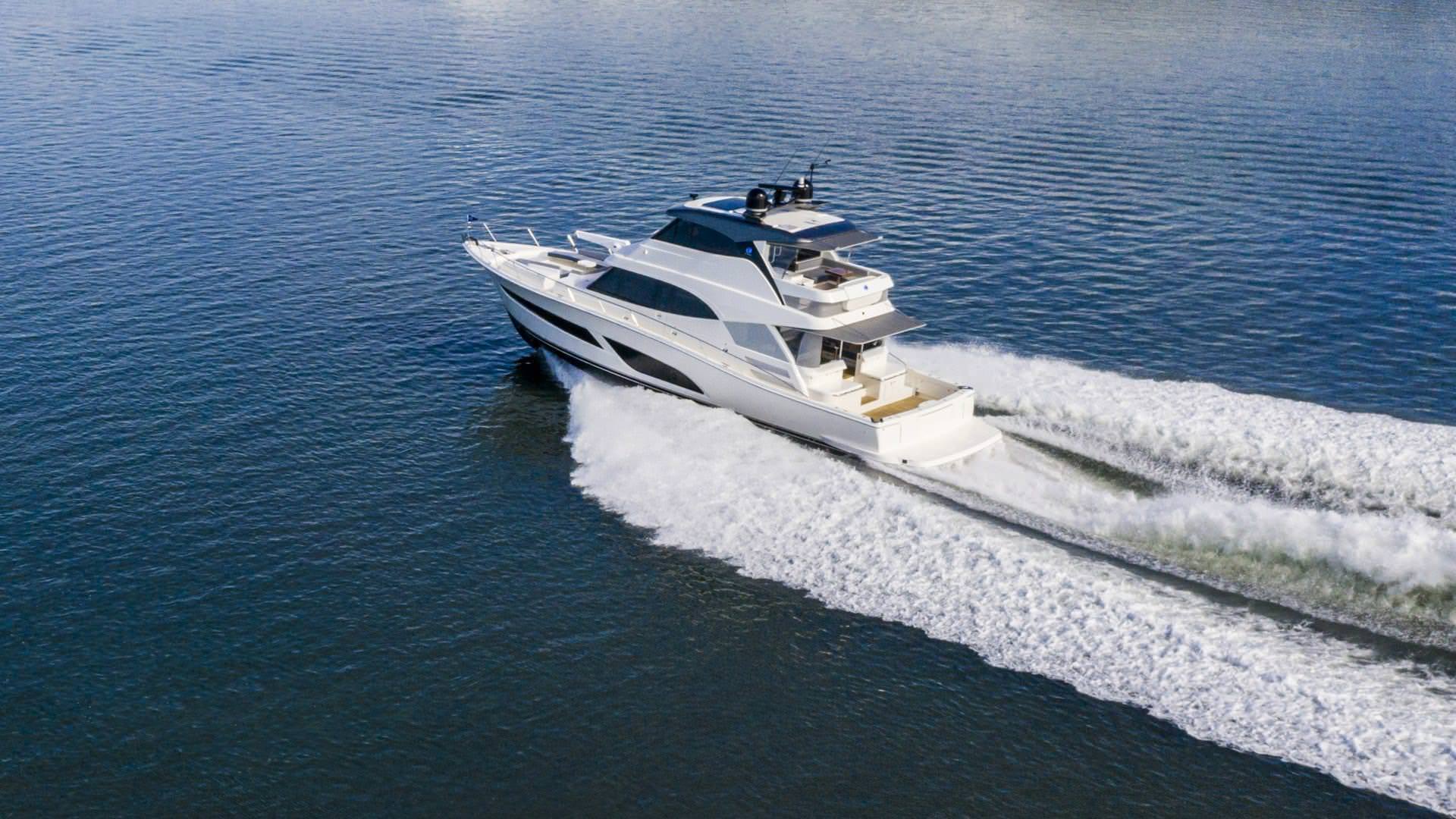 里维埃拉 64 SPORTS MOTOR YACHT