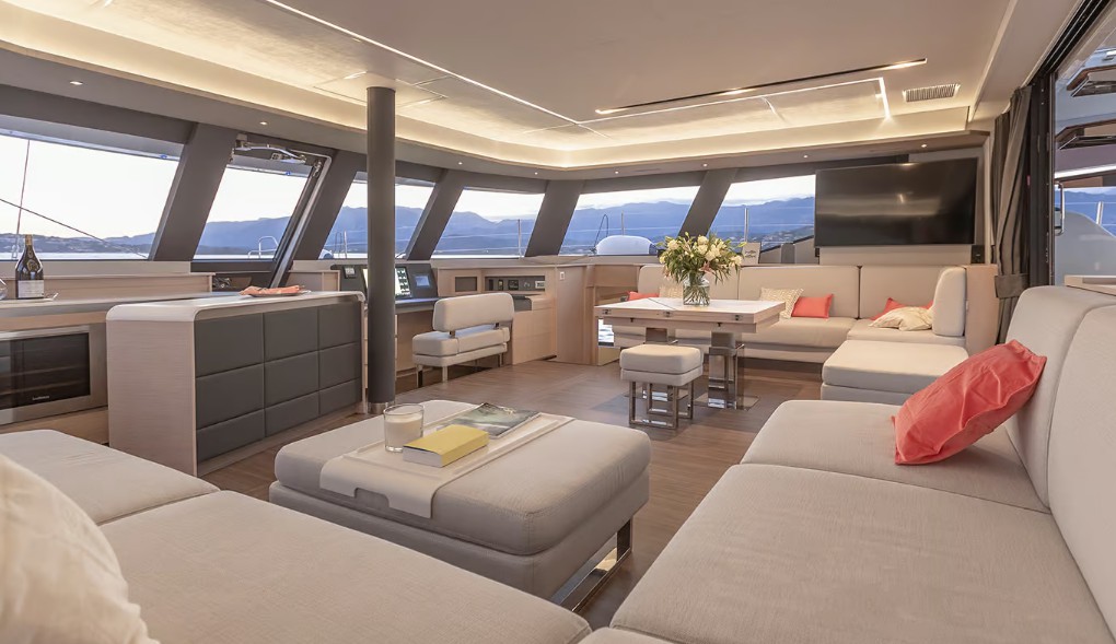 枫丹白露（Fountaine Pajot）Alegria 67巡航双体帆船豪华沙龙